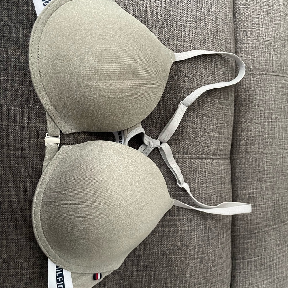 Tommy Hilfiger bras in good condition used no tags size 36c